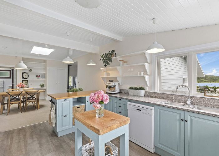  at 4A & 4B Whitianga View, Paremata, Porirua, Wellington