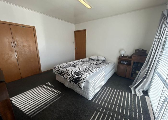  at 627 Te Atatu Road, Te Atatu Peninsula, Waitakere City, Auckland