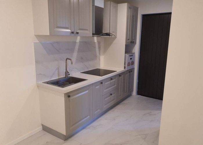  at 9/21 Montrose Street, Point Chevalier, Auckland