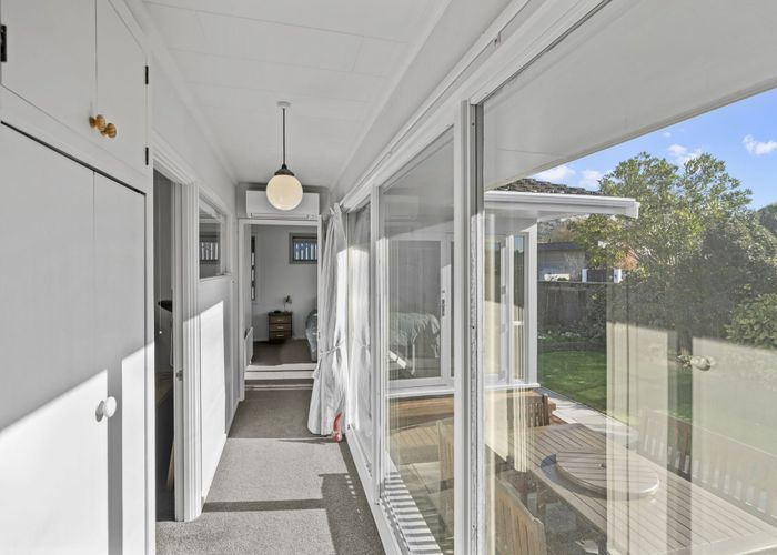  at 1 Gunns Crescent, Cashmere, Christchurch City, Canterbury