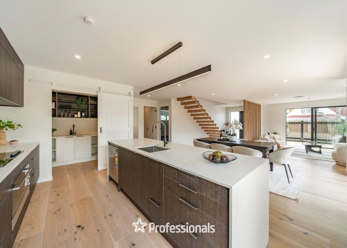  at 8 Maire Street, Woburn, Lower Hutt, Wellington