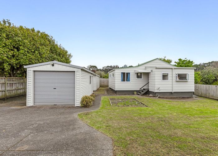  at 11B Knox Road, Swanson, Auckland