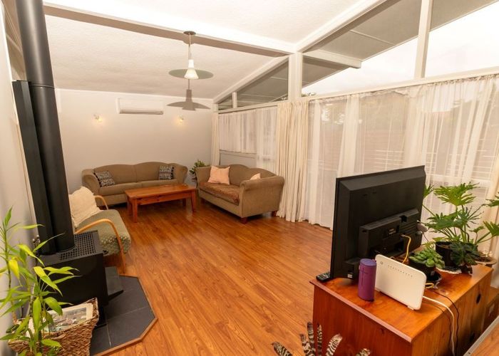  at 68A Muir Avenue, Mangere Bridge, Manukau City, Auckland