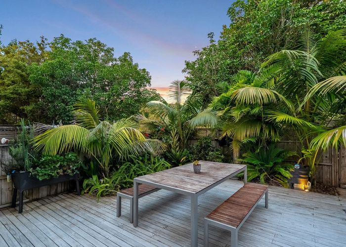  at 8/11 The Avenue, Albany, North Shore City, Auckland