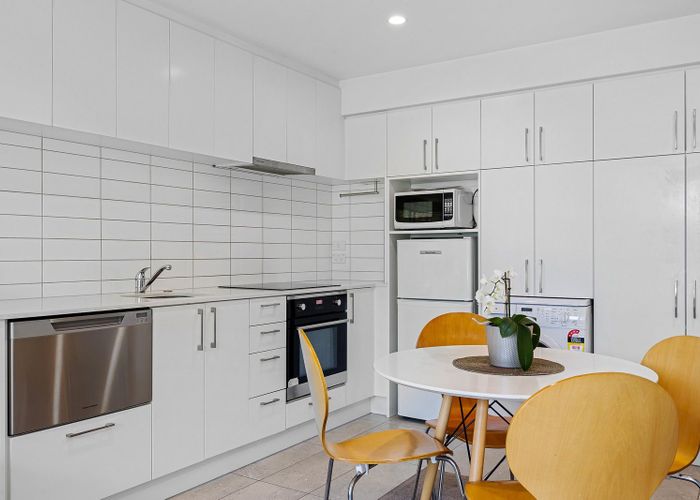  at 4-90 Edgeware Road, St. Albans, Christchurch City, Canterbury