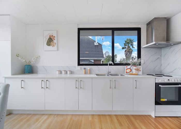  at 15 Justamere Place, Weymouth, Manukau City, Auckland