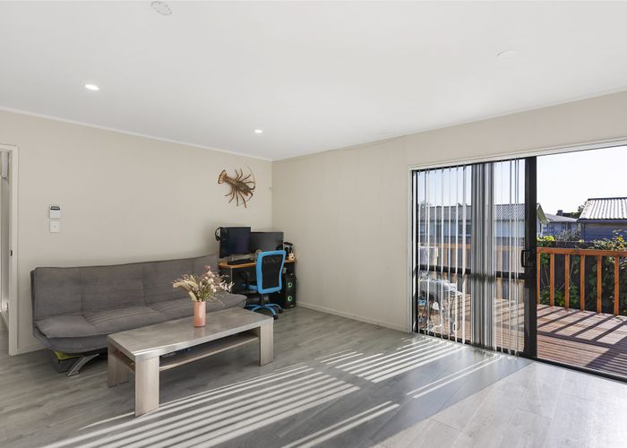  at 4B Daniel Avenue, Mangere East, Auckland