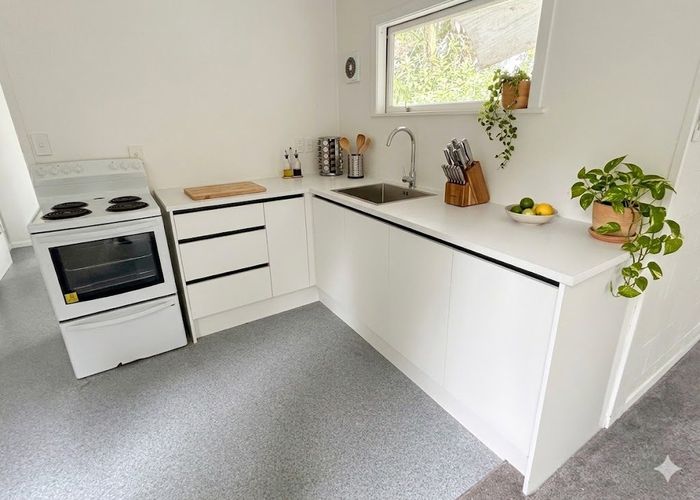  at 2/25A Verbena Road, Birkdale, North Shore City, Auckland