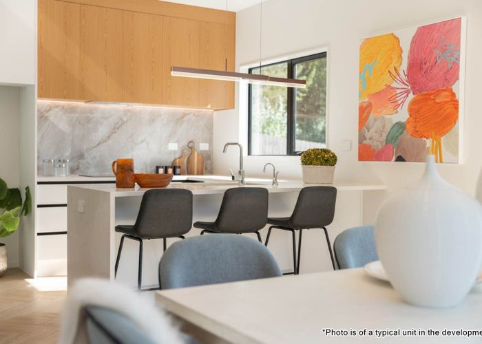  at 90C Oaktree Avenue, Browns Bay, North Shore City, Auckland