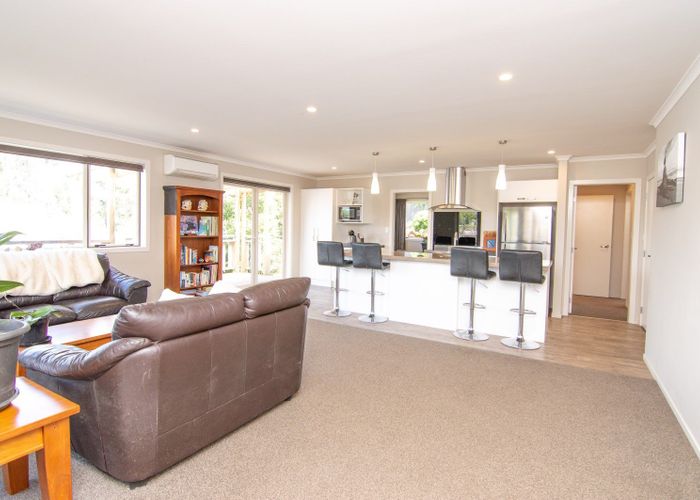  at 9 Ruapehu Drive, Fitzherbert, Palmerston North