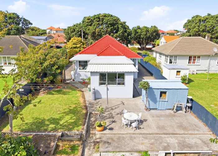  at 42 Harper Street, Gonville, Whanganui, Manawatu / Whanganui