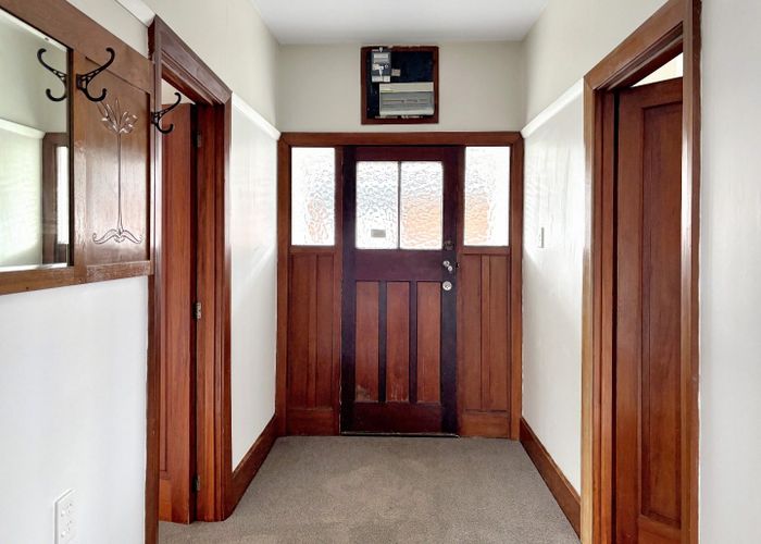  at 19 Oak Grove, Ashburton, Ashburton