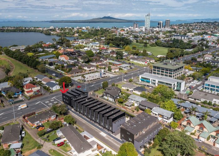  at 4/54 Taharoto Road, Takapuna, North Shore City, Auckland
