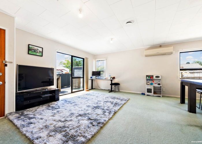  at 41 De Quincey Terrace, Highland Park, Manukau City, Auckland