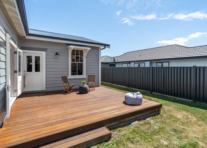  at 27 LIVERPOOL Street, Trentham, Upper Hutt