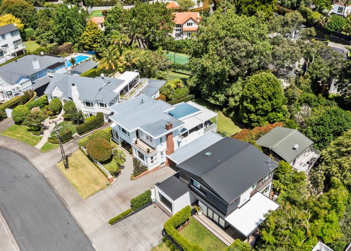  at 14 Woodside Crescent, St Heliers, Auckland