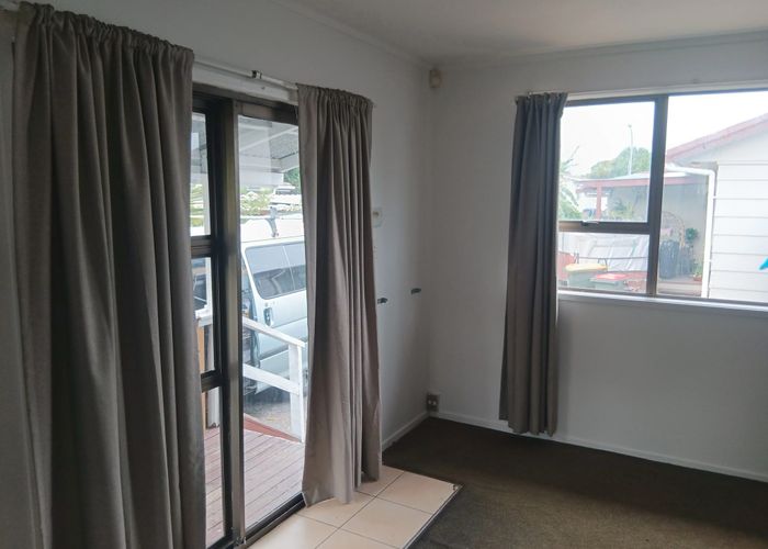  at 2/3 Ririno Pl, Manurewa, Manukau City, Auckland