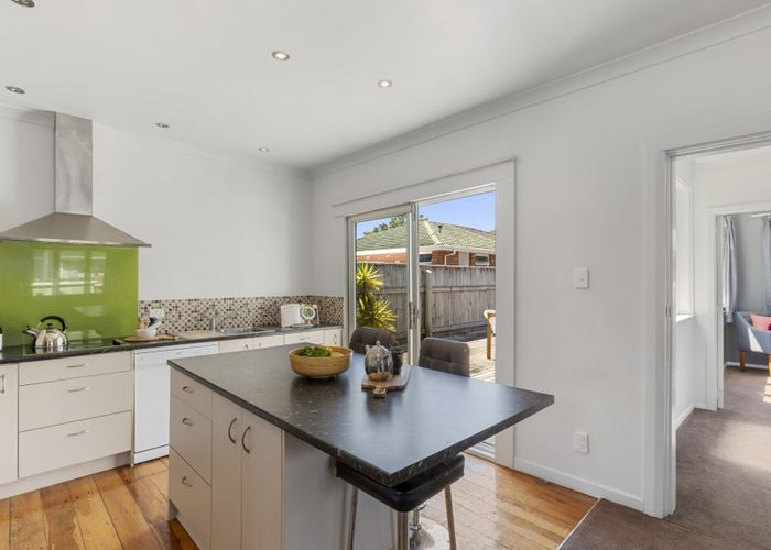  at 15 Sutherland Avenue, Silverstream, Upper Hutt