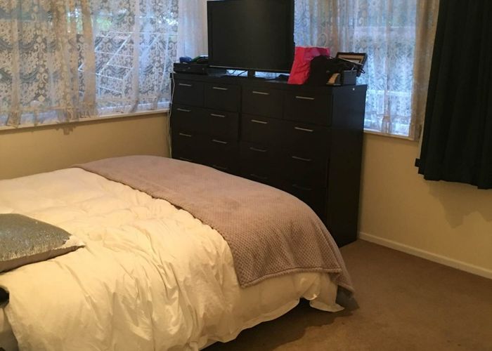  at 34 Totaravale Drive, Totara Vale, North Shore City, Auckland