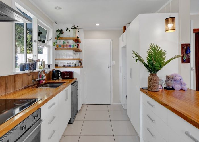  at 13 Brixham Place, Merrilands, New Plymouth, Taranaki