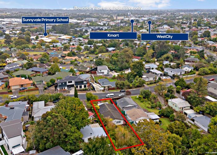  at 2/18 Wattle Road, Sunnyvale, Auckland