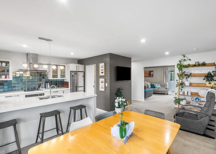  at 11 Rue de la Mare, Parklands, Christchurch