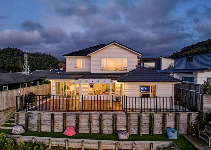  at 158 Navigation Drive, Whitby, Porirua