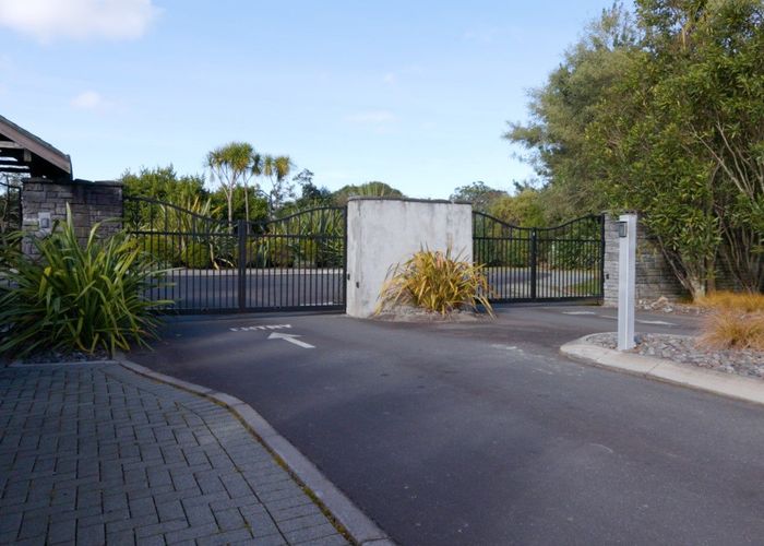  at 72 Parawera Drive, Acacia Bay, Taupo