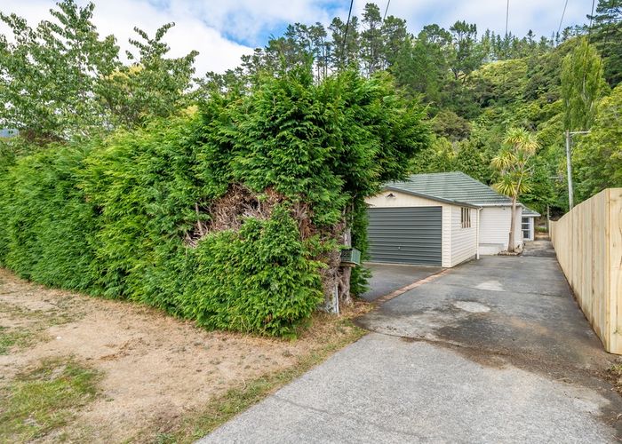  at 122 Hine Road, Wainuiomata, Lower Hutt