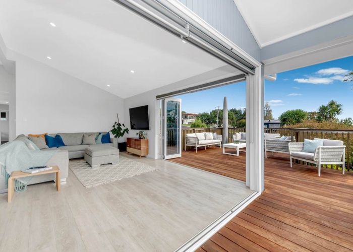  at 11 Shelly Bay Road, Beachlands, Manukau City, Auckland