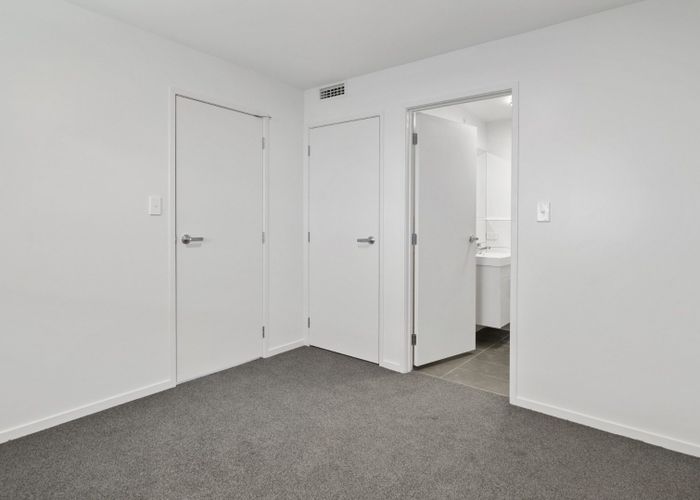  at 2J/4045 Great North Road, Glen Eden, Waitakere City, Auckland