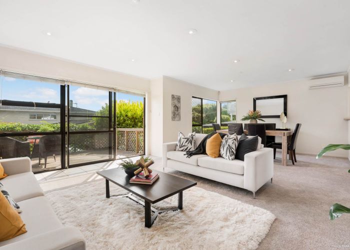  at 1/247 East Coast Road, Mairangi Bay, Auckland