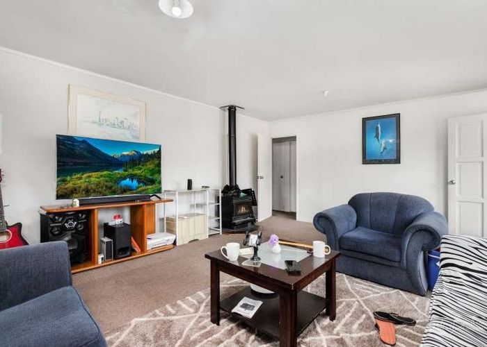  at 2/20 Eulogy Place , Randwick Park, Manukau City, Auckland