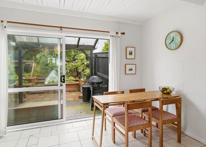  at 116 Akaroa Drive, Maupuia, Wellington, Wellington