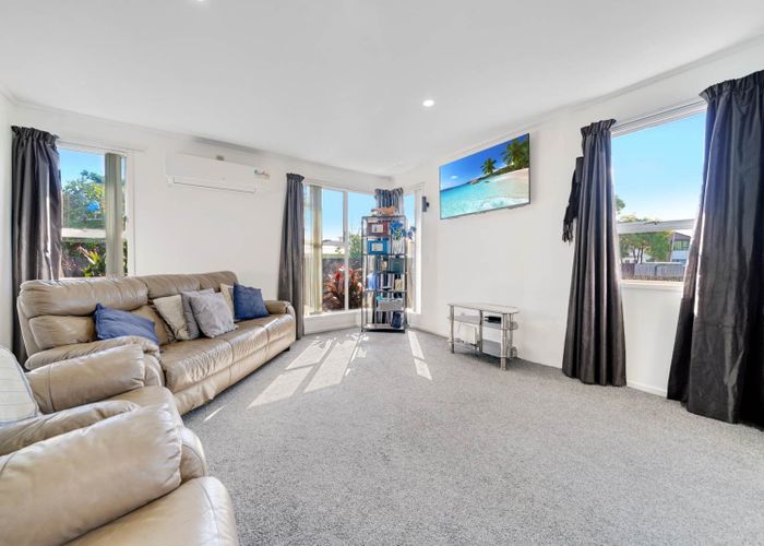  at 27 Sunlands Drive, Manurewa, Manukau City, Auckland