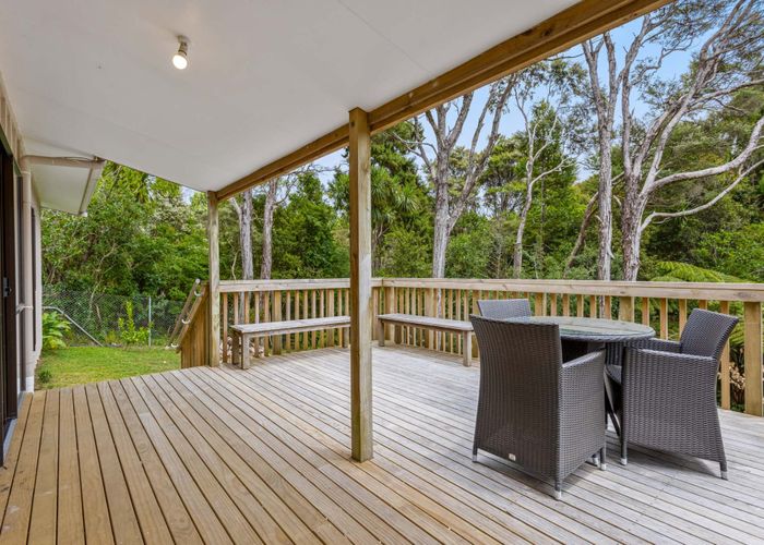  at 32 Napuka Road, Henderson Valley, Auckland