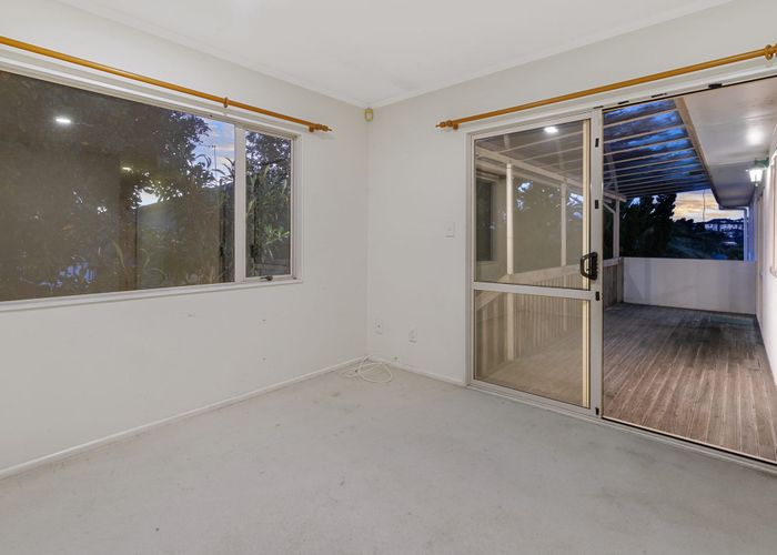  at 22 Ponderosa Drive, Oteha, Auckland