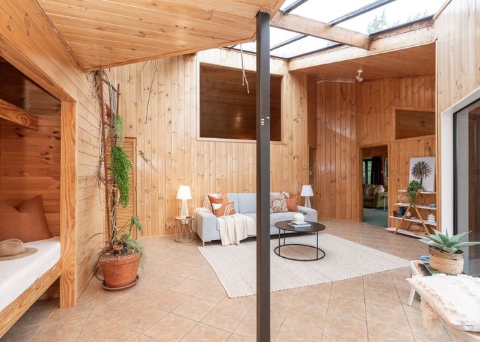  at 162 Houchens Road, Glenview, Hamilton