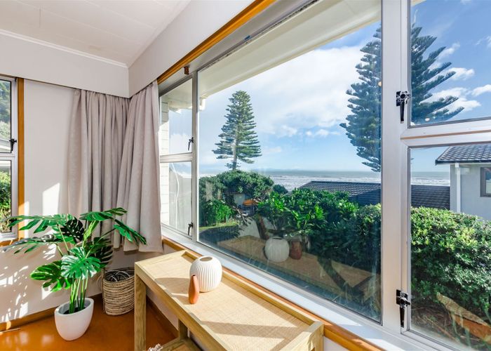  at 6/27 Beach Road, Paekakariki, Kapiti Coast, Wellington