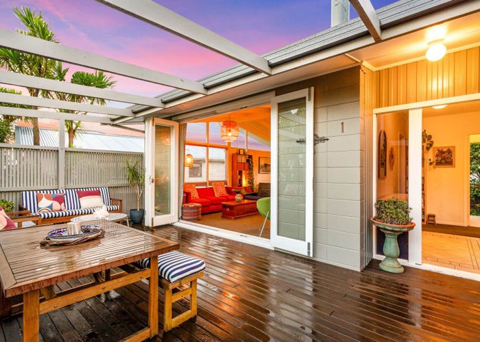  at 1 Dawnhaven Drive, Te Atatu Peninsula, Waitakere City, Auckland