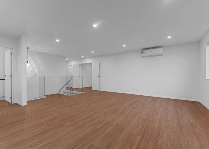  at 11 Mara Way, Sunnyvale, Waitakere City, Auckland