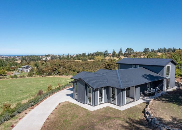  at 7 Redwoods Lane, Helensburgh, Dunedin