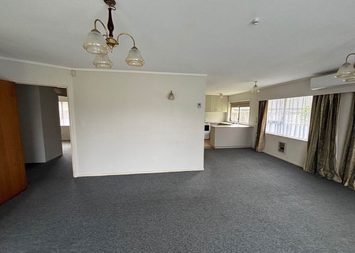  at 5B Hedge Row, Sunnyhills, Manukau City, Auckland