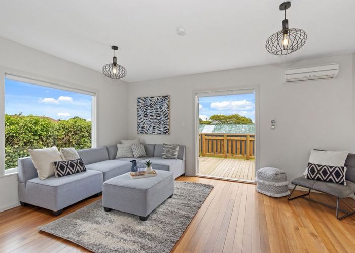  at 11 Glenrowan Avenue, Avondale, Christchurch