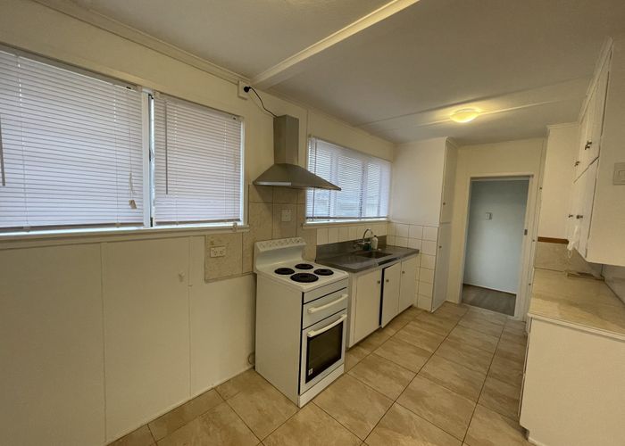  at 92 Hillcrest Road, Papatoetoe, Manukau City, Auckland
