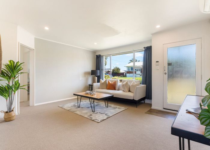  at 8 Rowlands Avenue, Mount Wellington, Auckland City, Auckland