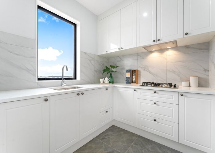  at 5 Crows Road, Swanson, Auckland