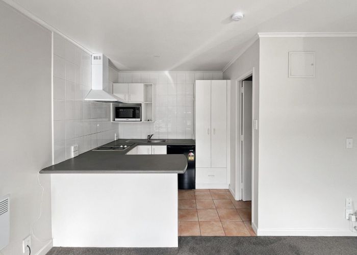  at 4/40 Clonbern Road, Remuera, Auckland City, Auckland