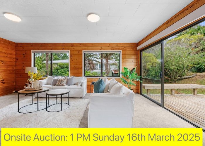  at 2/23 Marsh Avenue, Forrest Hill, Auckland