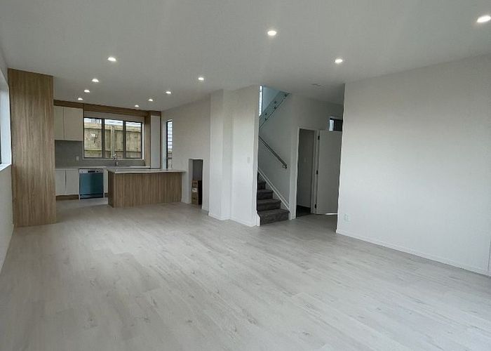  at 10D Playfair Road, Mount Roskill, Auckland City, Auckland